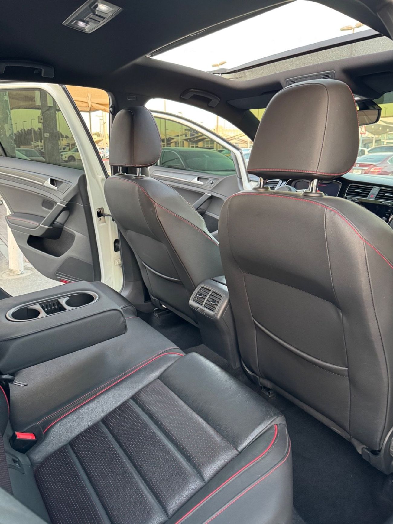 Volkswagen Golf GTI Sport 2.0T