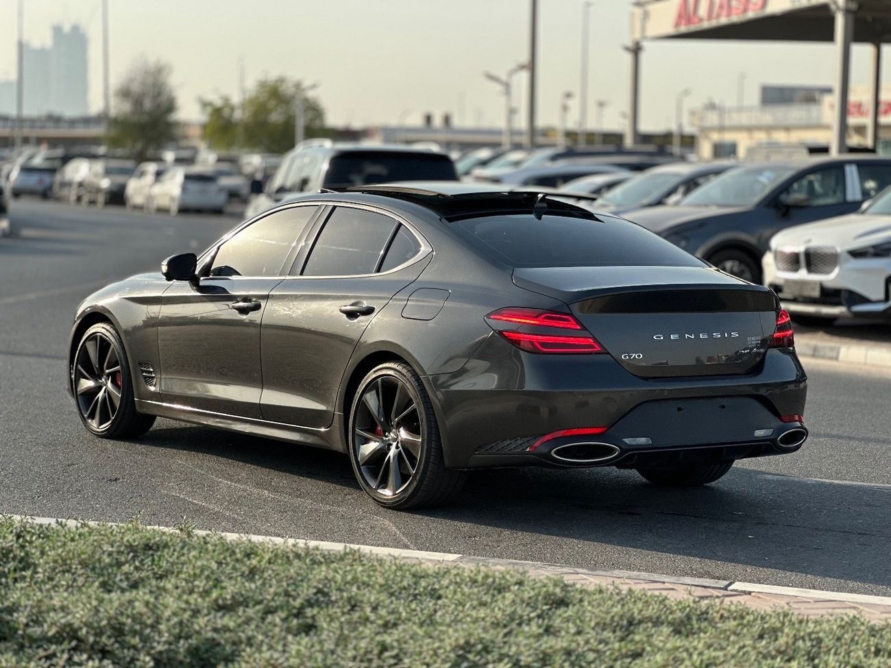 Genesis G70 Premium 3.3L AWD