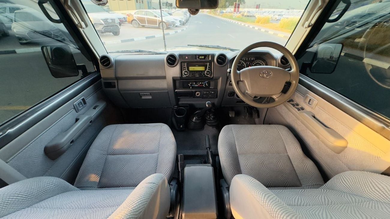 Toyota Land Cruiser 70 OFF-ROAD READY | RHD | MANUAL TRANSMISSION | 4500CC DIESEL | 2015 | BULL BAR + LED LIGHTS | ROOF RAC