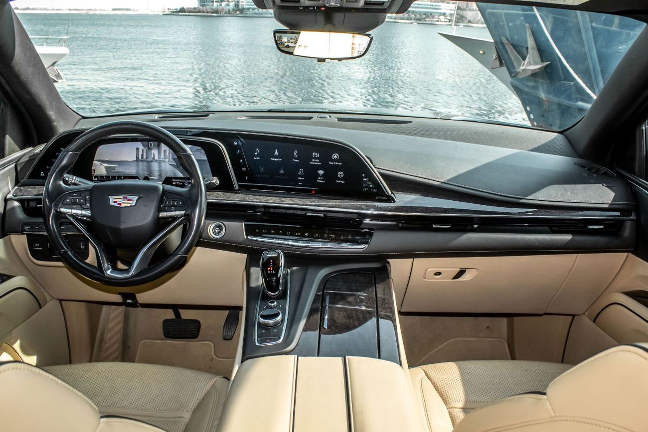 Cadillac Escalade Premium Luxury 6.2L 4WD