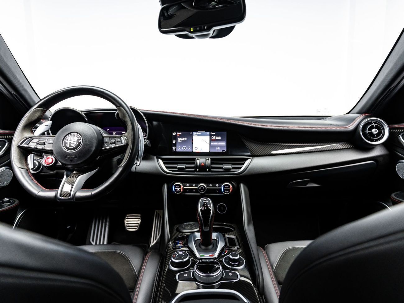 ألفا روميو جوليا Quadrifoglio 2.9L (510 HP)