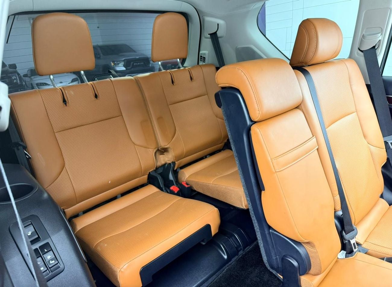 لكزس GX 460 2019 Lexus GX460 Platinum, Warranty, Very Low Km, Mark Levinson Sound System, Fully Loaded, GCC