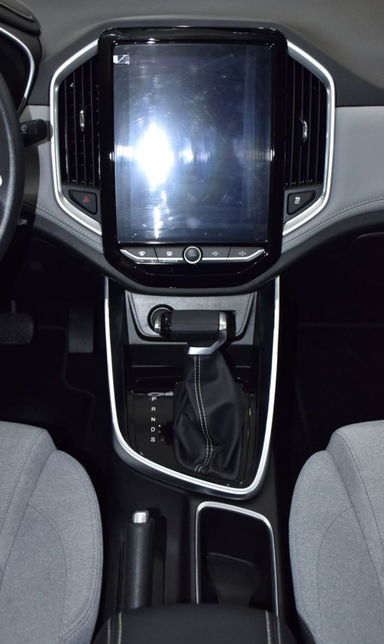 شيفروليه كابتيفا EXCELLENT DEAL for our Chevrolet Captiva ( 2025 Model ) in Grey Color GCC Specs