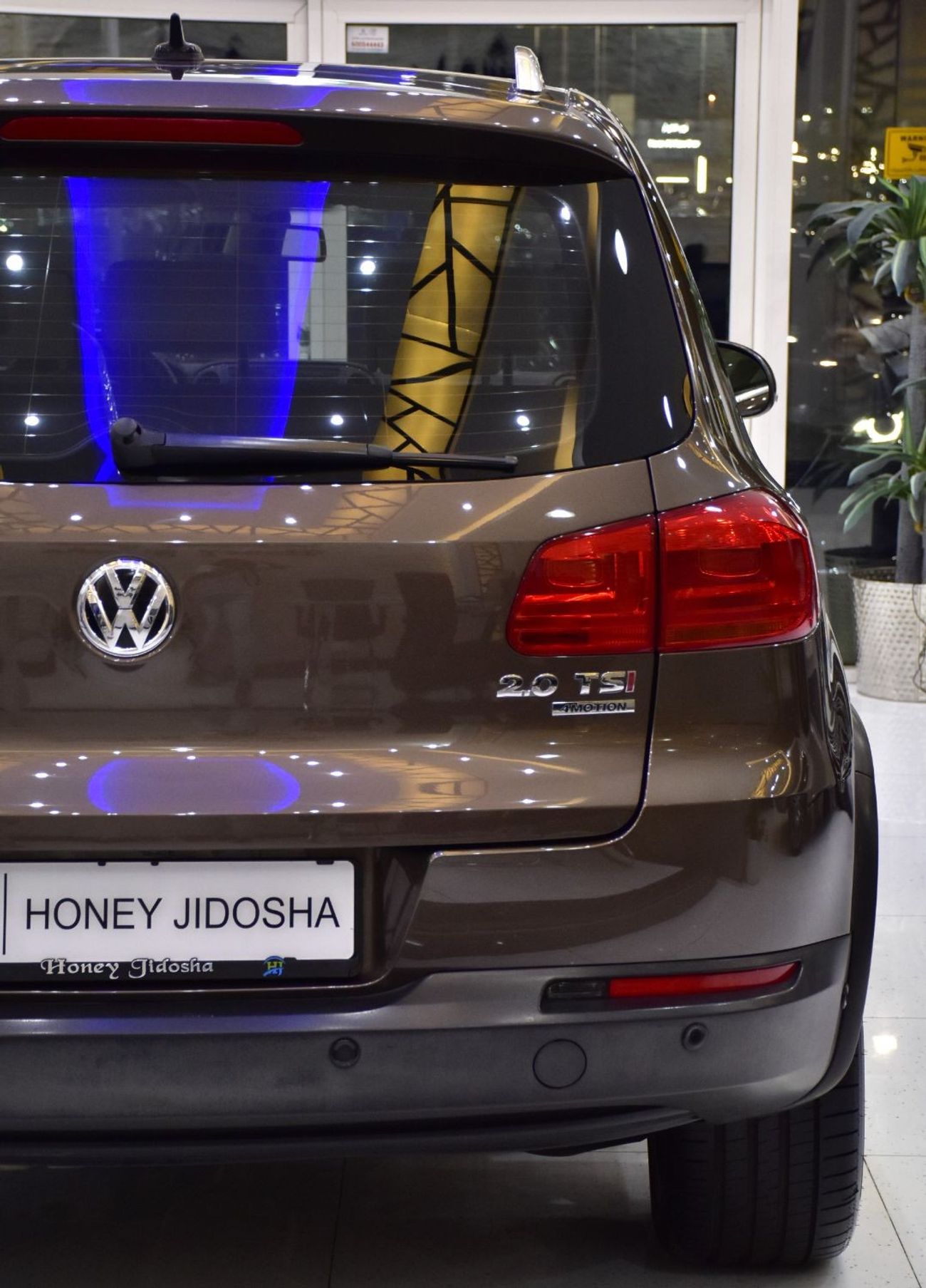 فولكس واجن تيجوان EXCELLENT DEAL for our Volkswagen Tiguan 2.0 TSi 4Motion ( 2014 Model ) in Brown Color GCC Specs