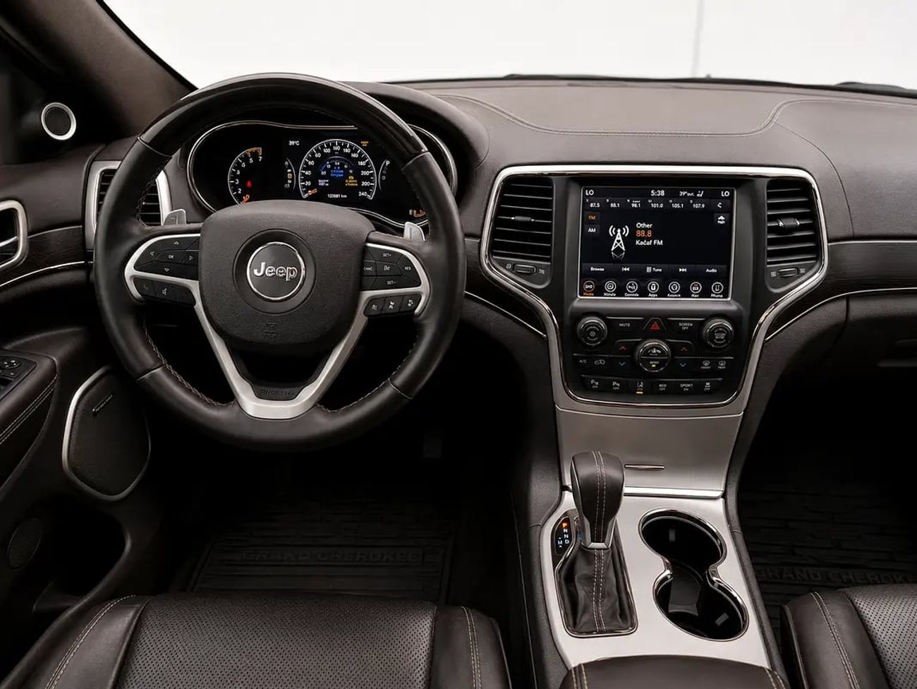 جيب جراند شيروكي SUMMIT 1,338 | Summit | 5.7L HEMI V8 | GCC Specs