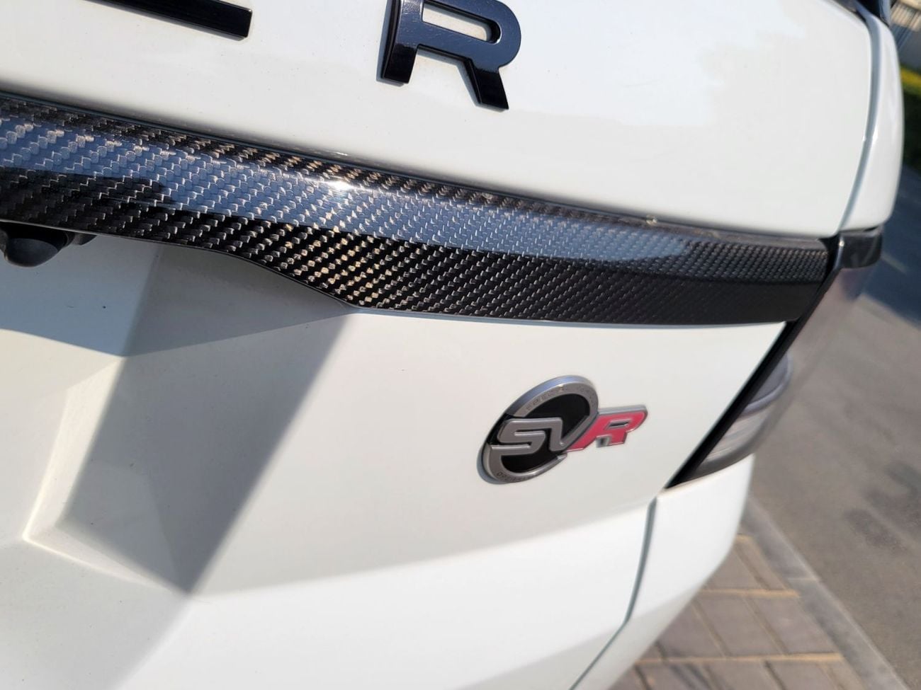 Land Rover Range Rover Sport SVR 5.0L (575 HP) AWD