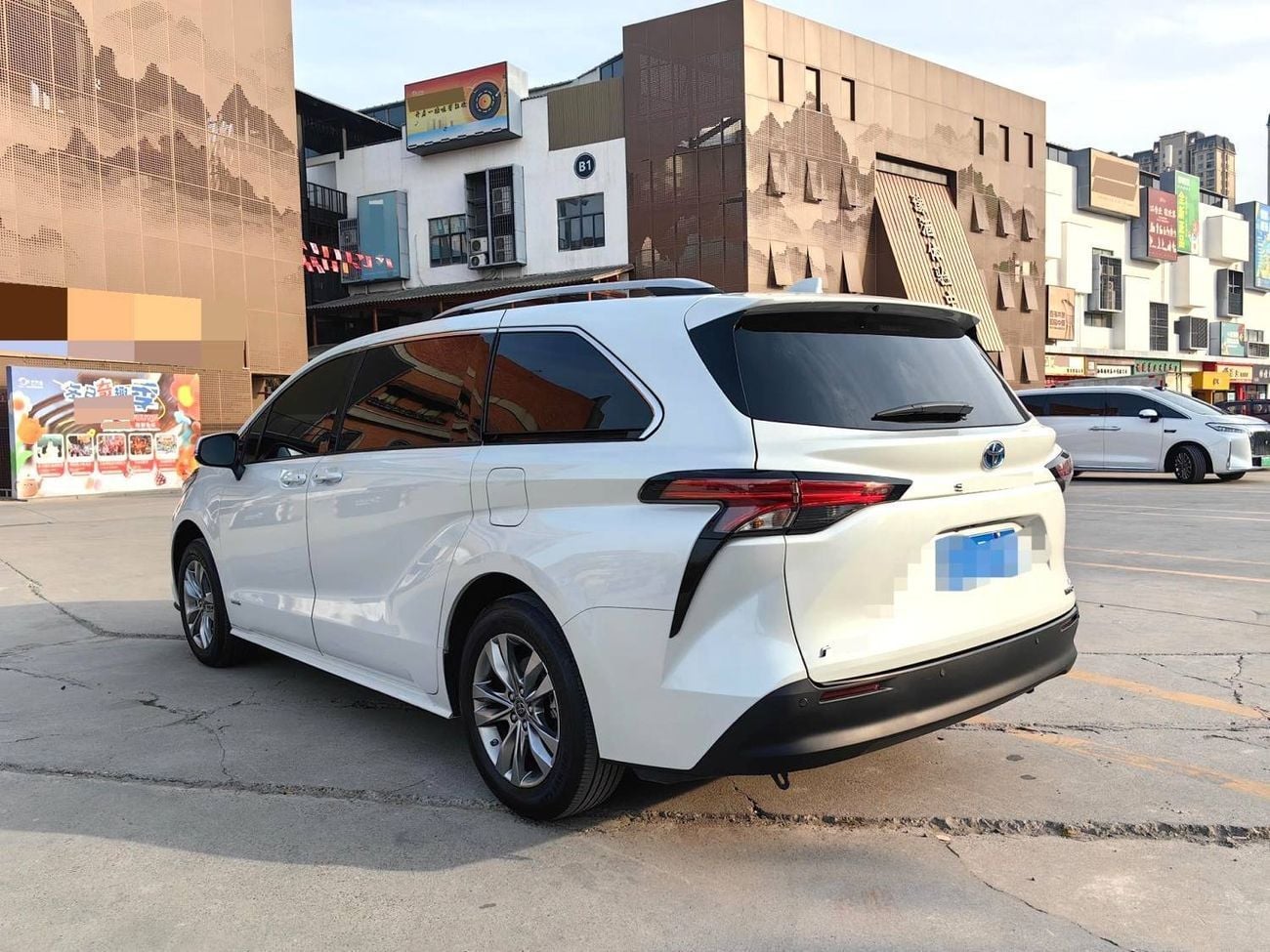 تويوتا سيينا XLE (NON GCC) Toyota Sienna 2.5