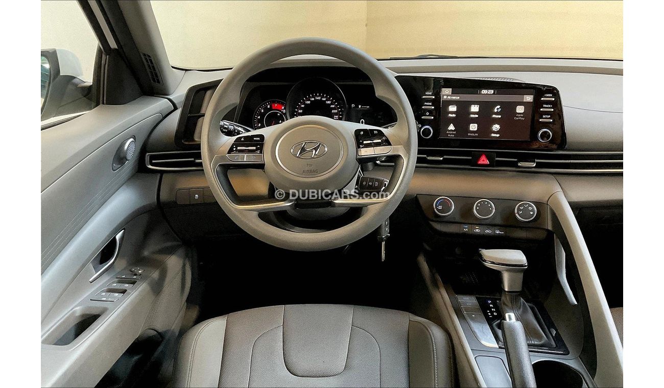 Hyundai Elantra Smart