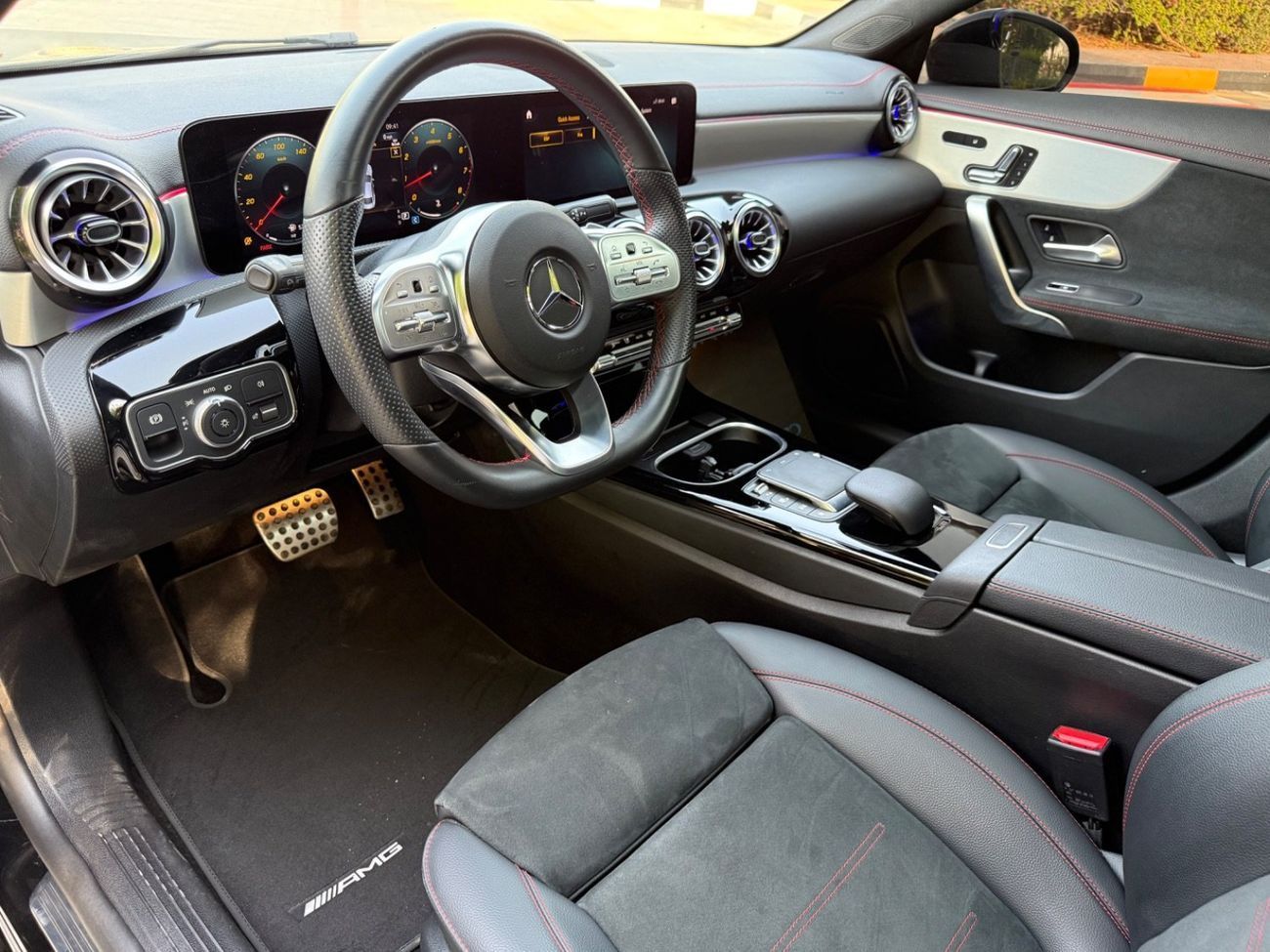 Mercedes-Benz CLA 250 Premium + 2.0L