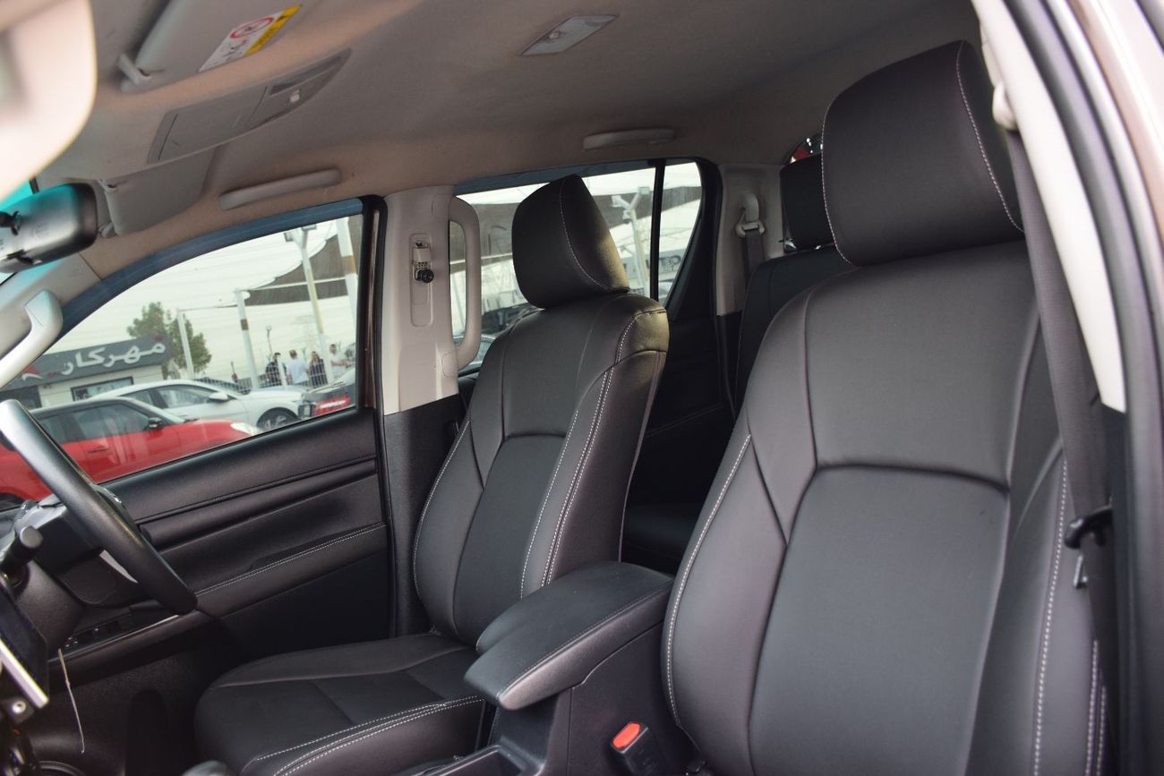 Toyota Hilux 4X4 DIESEL 2.8L Right Hand (Export Only)