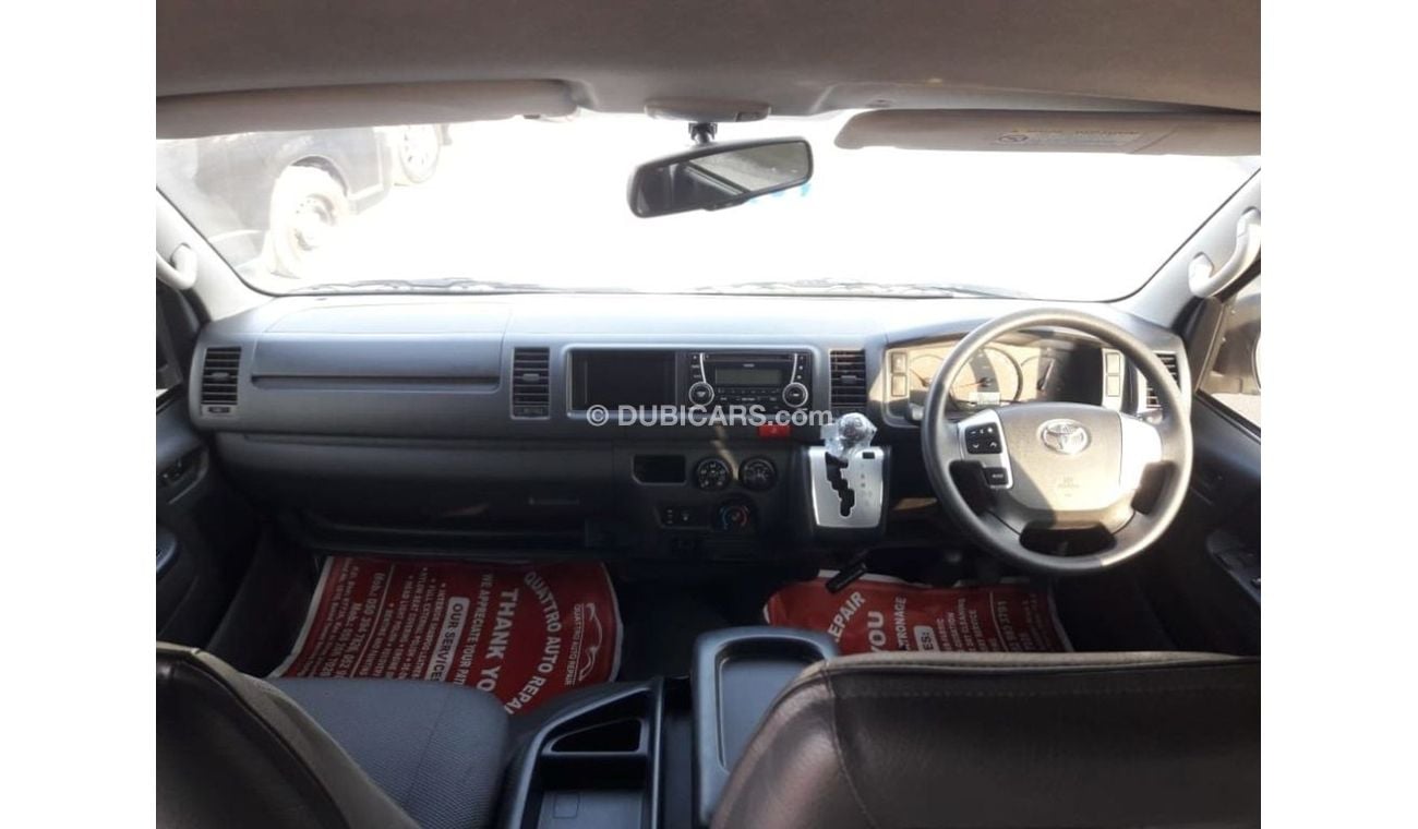 Toyota Hiace Commuter RIGHT HAND DRIVE (Stock no PM 60)