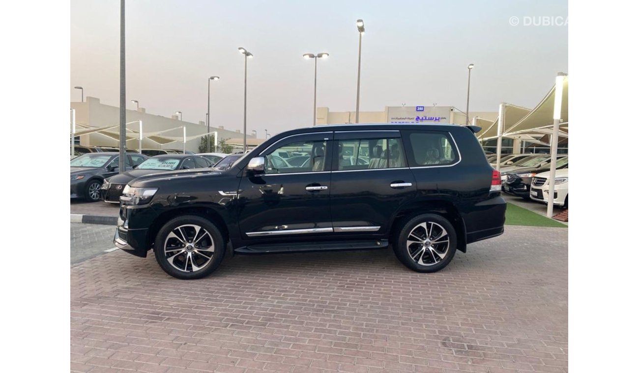 Toyota Land Cruiser Sharjah