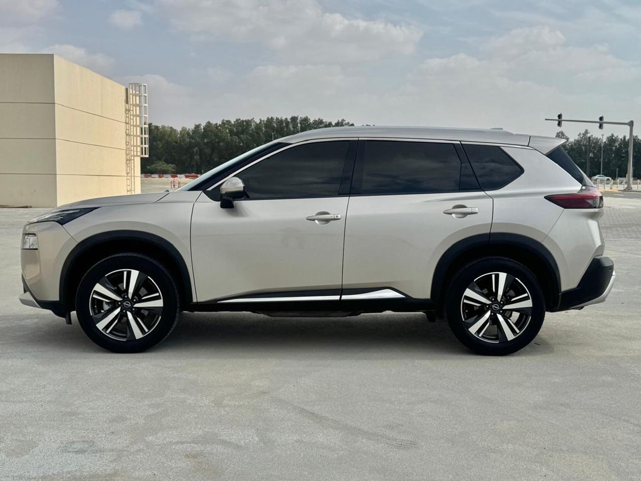 نيسان إكس تريل 2024 X-TRAIL SL 2.5L GCC Full Options 7 seats