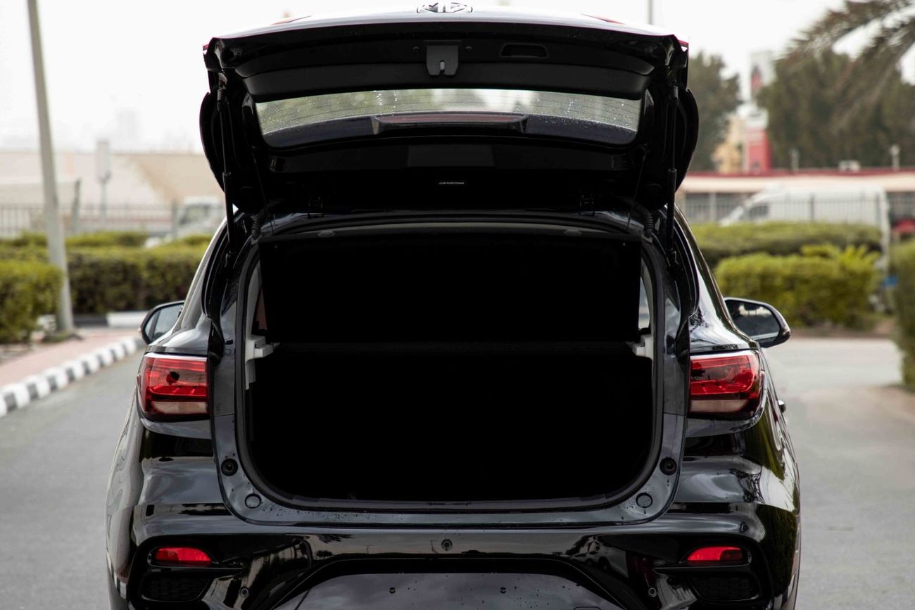 MG HS 2023 MG ZS 1.3 TROPHY - Black inside Beige