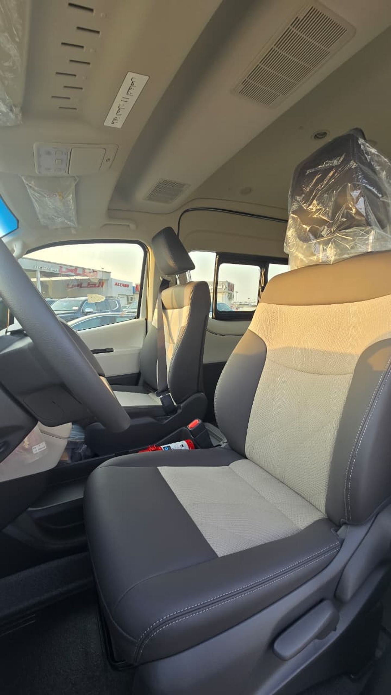 Toyota Hiace GL -High Roof  3.5L A/T