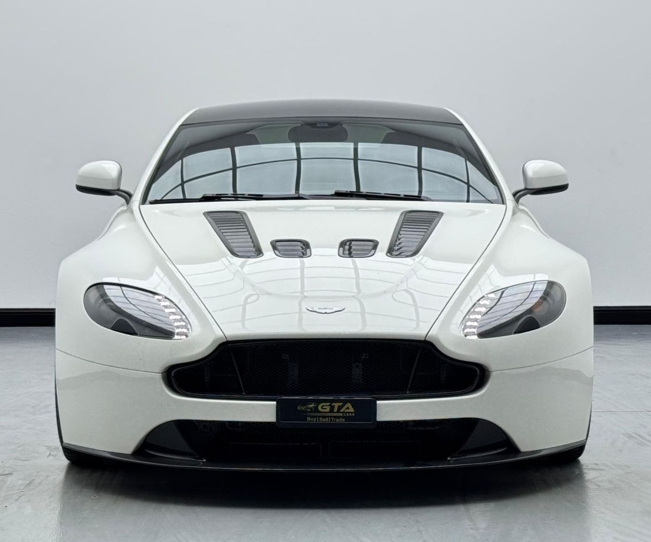 أستون مارتن فانتيج V12 2014 Aston Martin V12 Vantage S, Full Aston Martin Service History, Carbon Fibre, Full PPF, GCC