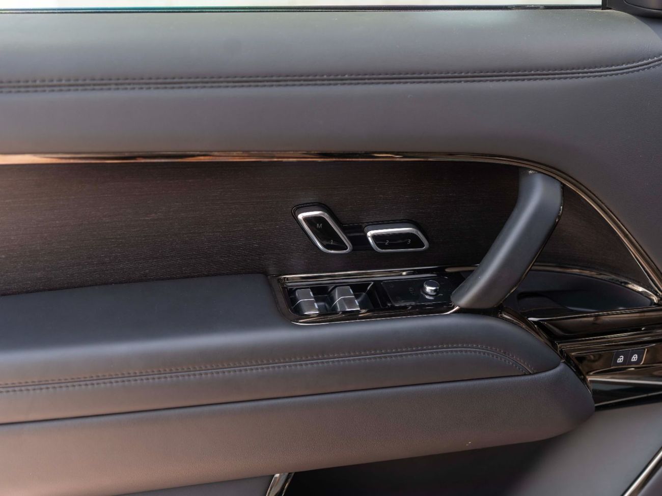 لاند روفر رينج روفر SV LWB P530 TOP OPTION