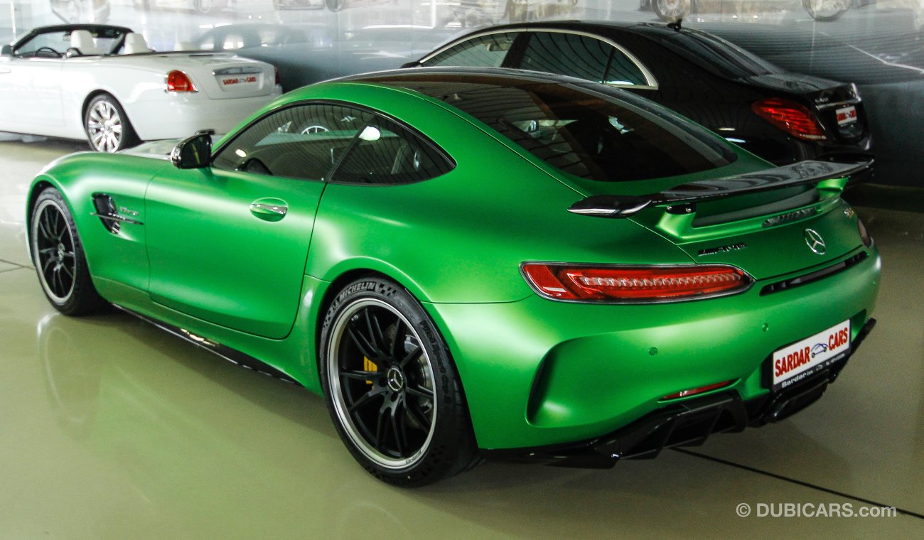 مرسيدس بنز AMG GT R