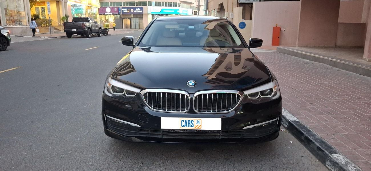 بي أم دبليو 520i EXCLUSIVE 2 | بدون دفعة مقدمة | اختبار القيادة في المنزل