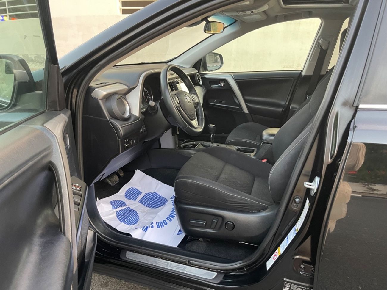 تويوتا راف ٤ 2017 RAV4 XLE AWD FULL OPTION