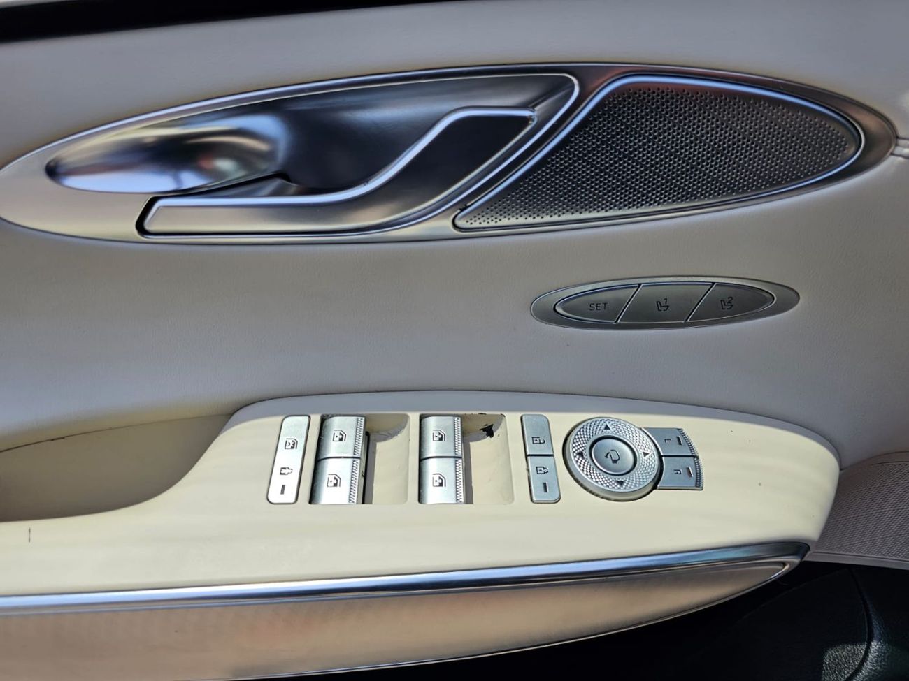 Genesis GV70 Premium 2.5L AWD