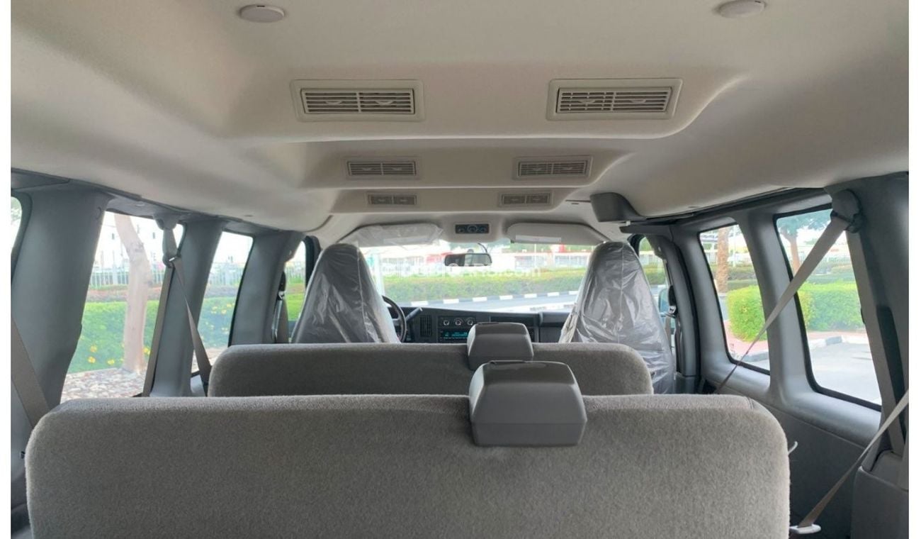 GMC Savana 3500 Passenger GCC Specs - Brand New - Can be registered under company as well as personal name