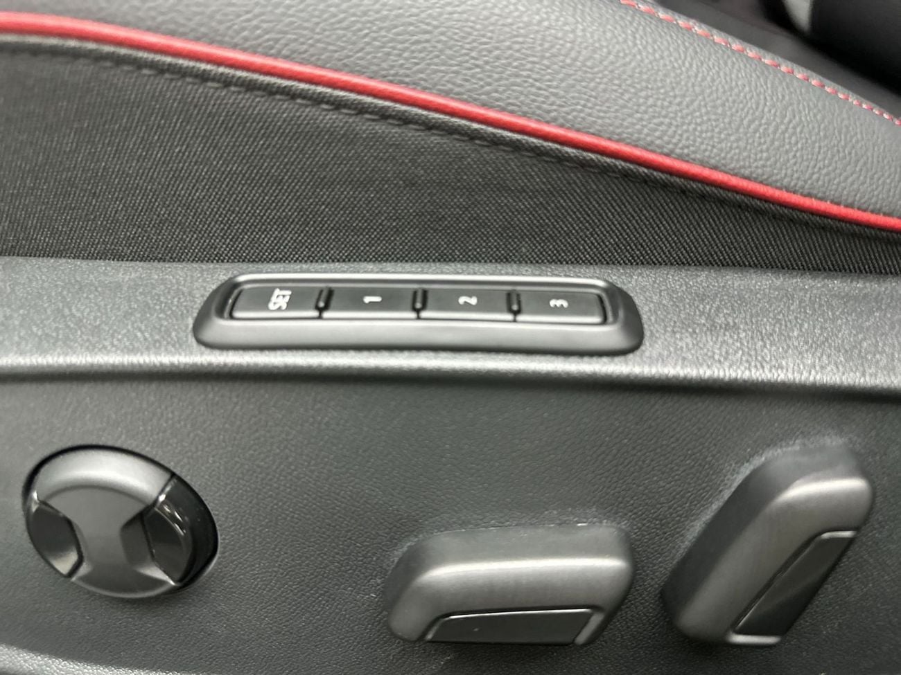 Volkswagen Golf GTI Golf GTI 2.0L | Leather Seats | Turbo Engine | Iconic GTI Styling | Connected Technology | GCC Speci