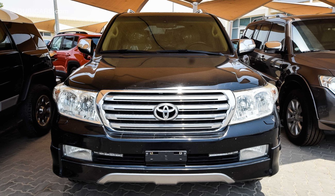 Toyota Land Cruiser VXR V8 5.7L