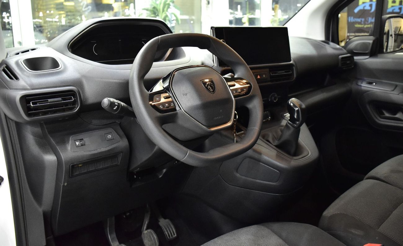 بيجو بارتنر EXCELLENT DEAL for our Peugeot Partner Chiller ( 2025 Model ) in White Color GCC Specs