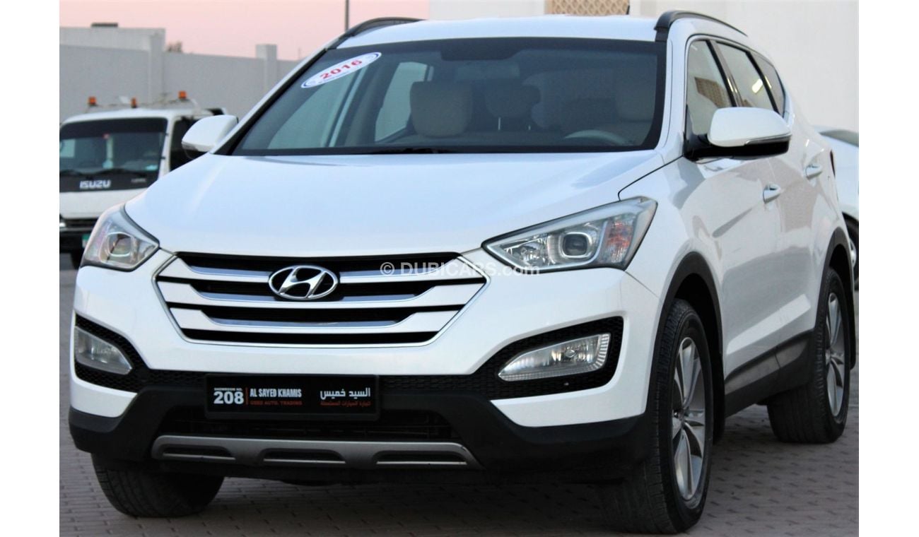 هيونداي سانتا في هيونداي سانتافي 2016 خليجي رقم 2 بحالة ممتازة بدون حوادث نظيفه جدا من الداخل والخارج