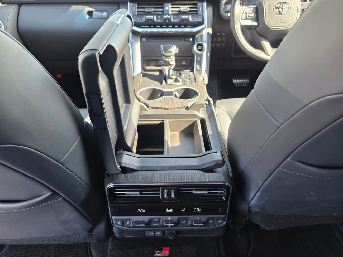 Toyota Land Cruiser 2022 TOYOTA LAND CRUISER RHD 3.3 CC DIESEL AUTOMATIC GR.S(PM32705)