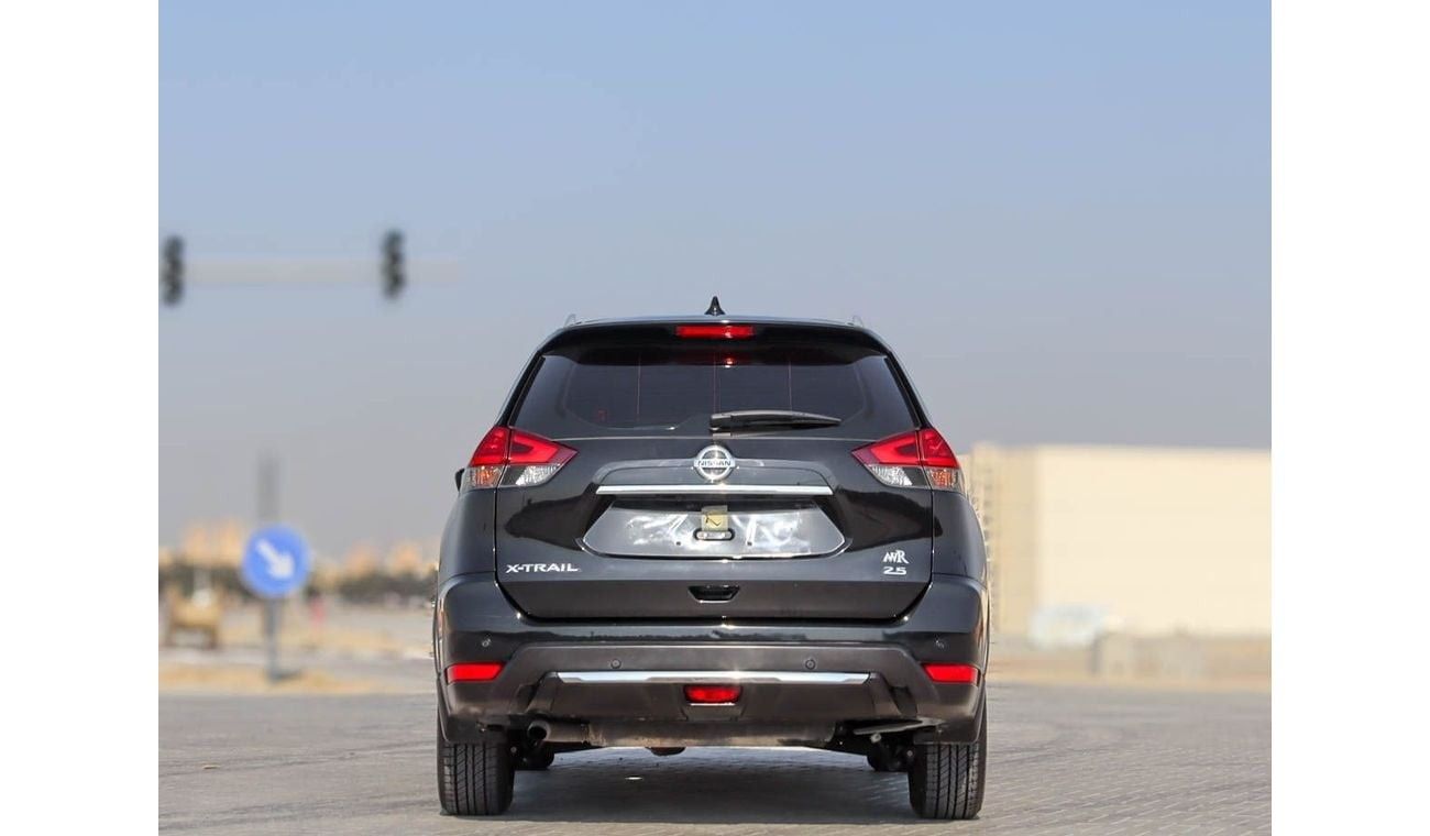 نيسان إكس تريل S 2.5L 4WD (5 Seater) Nissan x-trail 2.5L 2021 4WD original paint GCC accident-free in excellent con