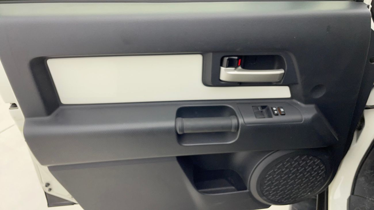 Toyota FJ Cruiser GXR 4 | Zero Down Payment | Home Test Drive