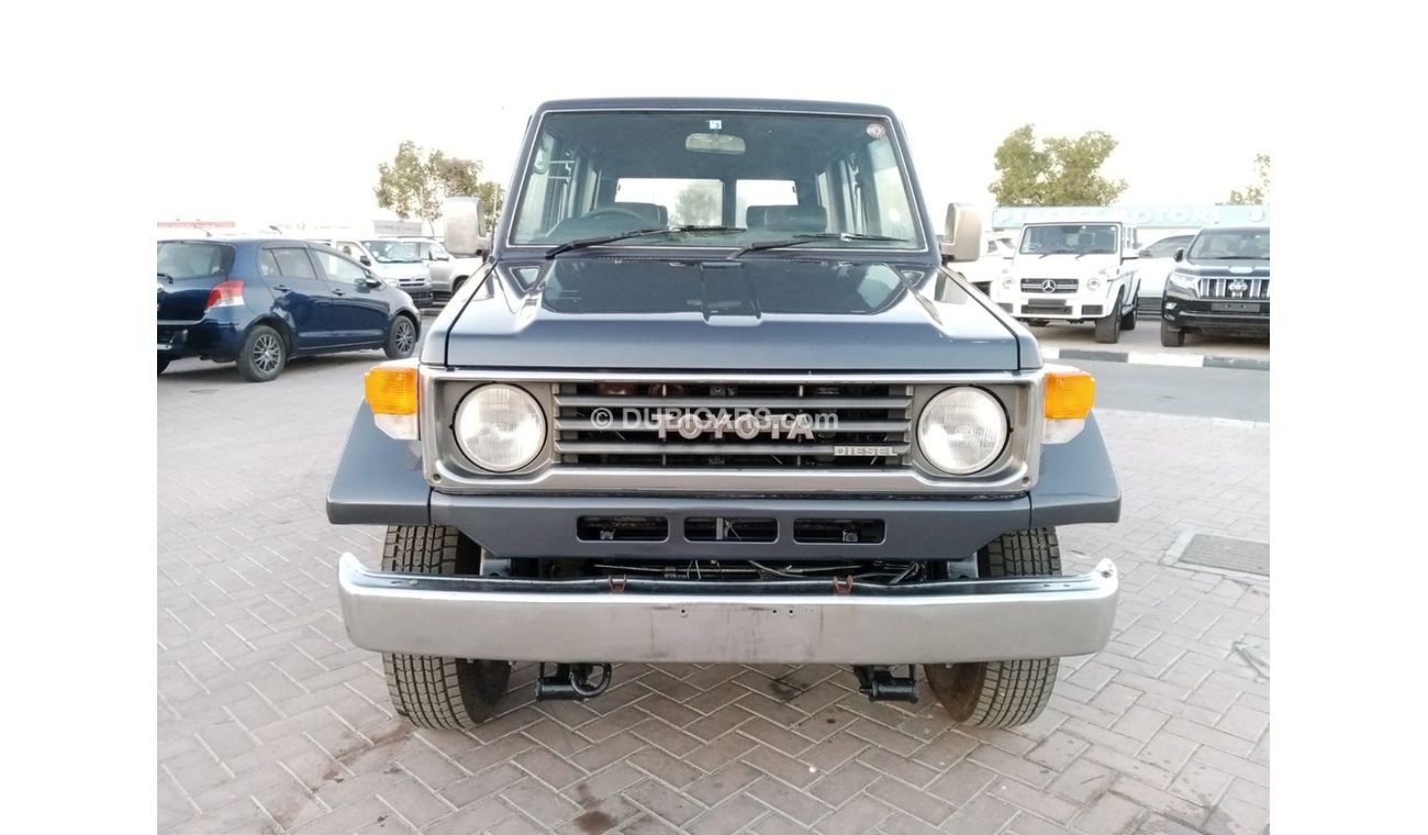 تويوتا لاند كروزر TOYOTA LAND CRUISER RIGHT HAND DRIVE (PM1179)