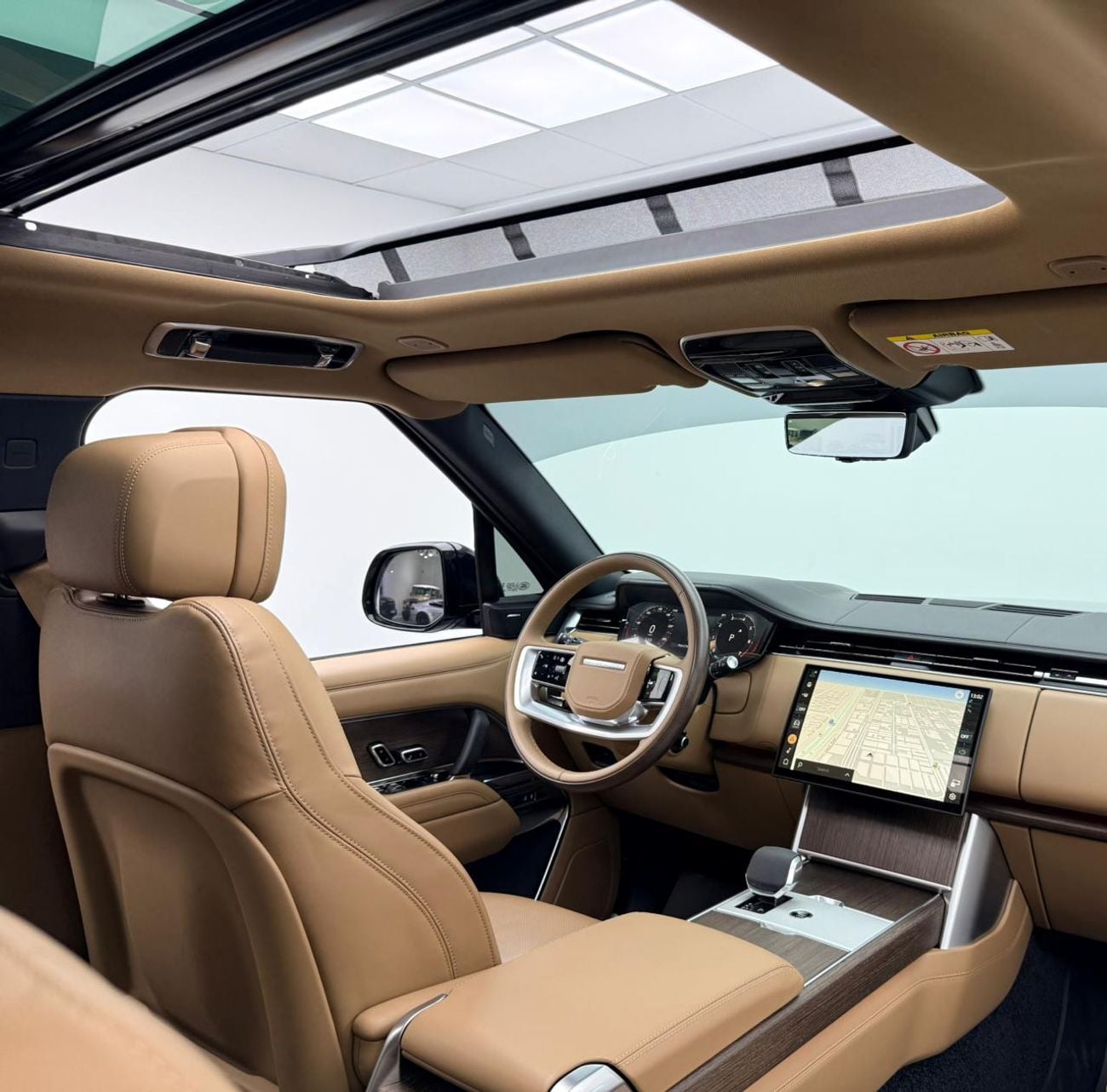 لاند روفر رينج روفر 2025 Range Rover SE P360, 2030 RR Warranty + Service Pack, Full RR Service History, Very Low Km, GCC