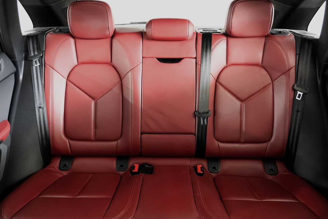 Porsche Macan Std 2.0L (252 HP)