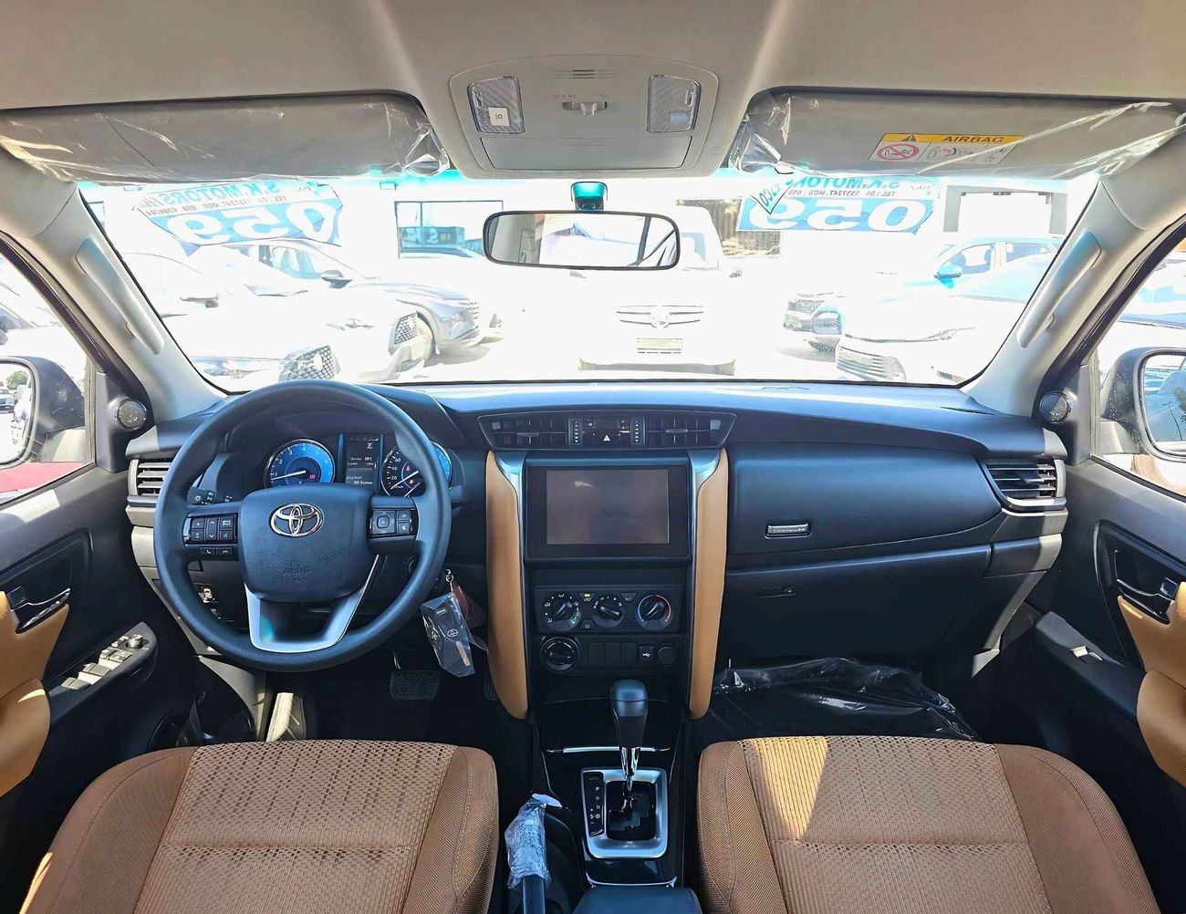 Toyota Fortuner BASIC / 2.7L PETROL / ALLOY WHEELS / MANUAL A/C / 4WD (CODE# BASIC)