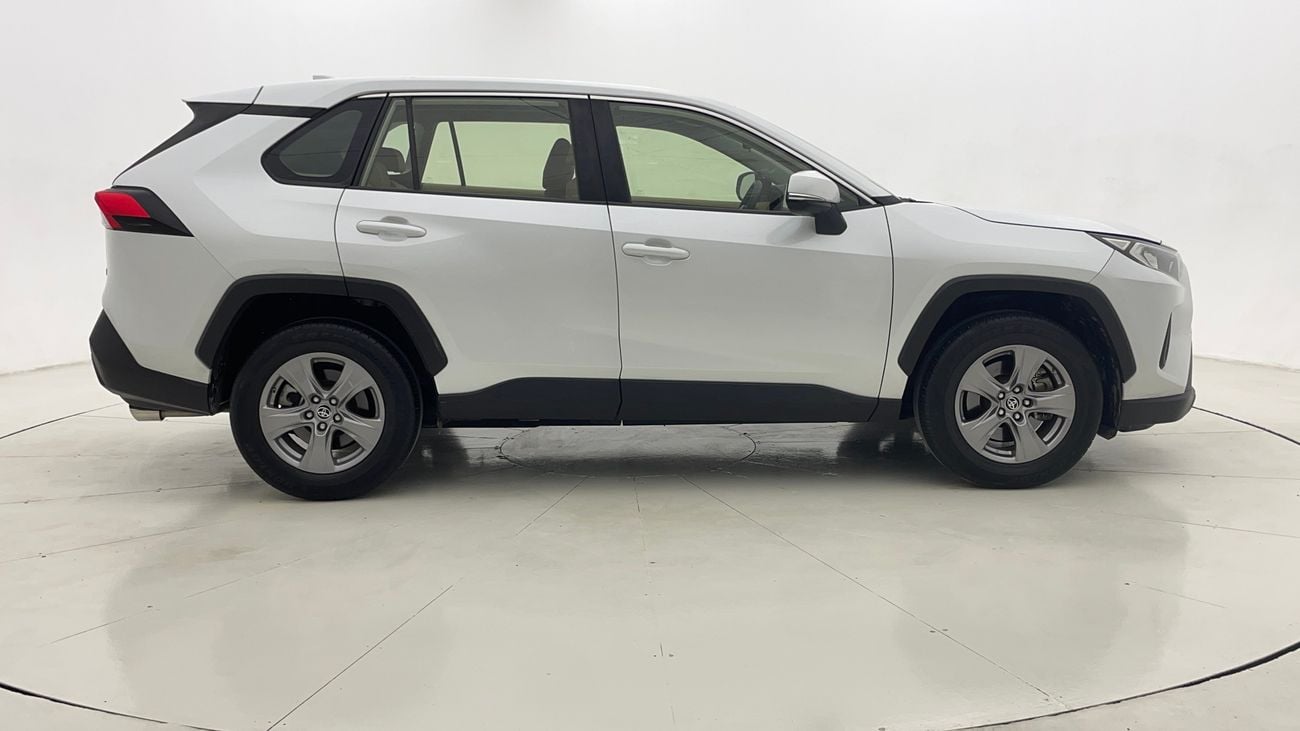 تويوتا راف ٤ EX 2.5 | بدون دفعة مقدمة | اختبار القيادة في المنزل