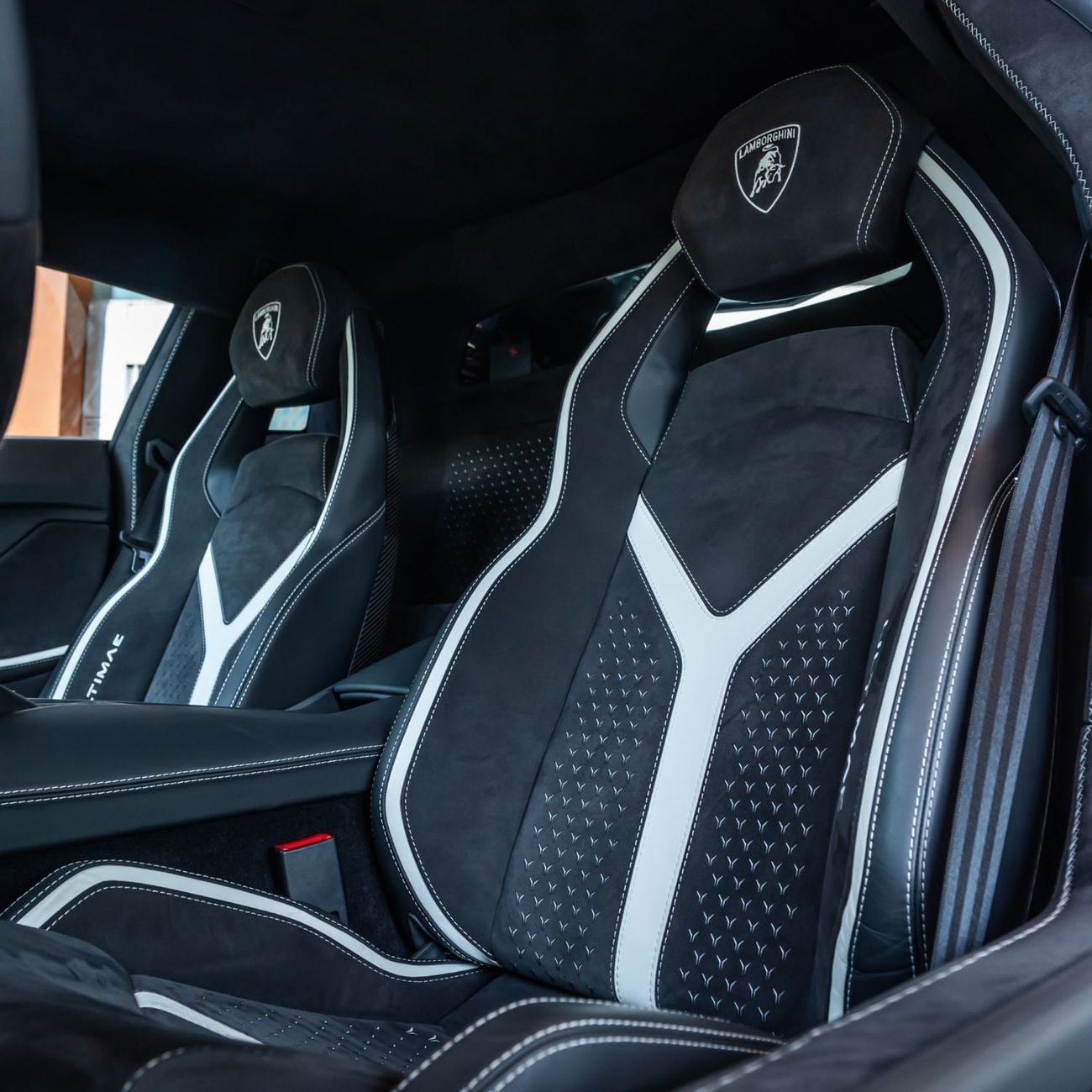 Lamborghini Aventador ULTIMAE