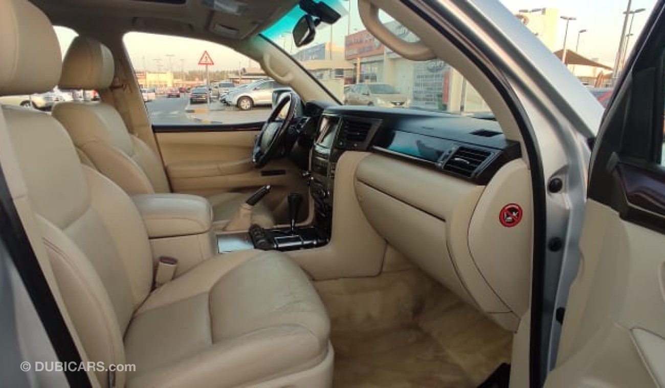 Lexus LX570 V8 full options upgrade 2015