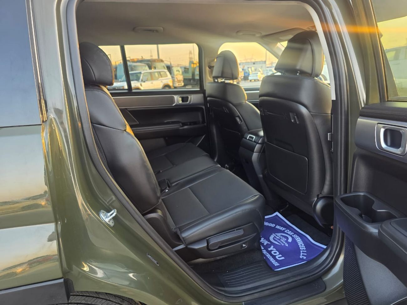 Hyundai Santa Fe 2025 Model Push button , Trunk automatic and original leather with 8 seatwe