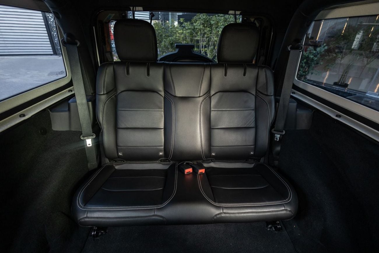 Jeep Wrangler Sahara 3.6L A/T (5 Seater) Jeep Wrangler Sahara 70th Anniversary 2021 GCC under Agency Warranty for