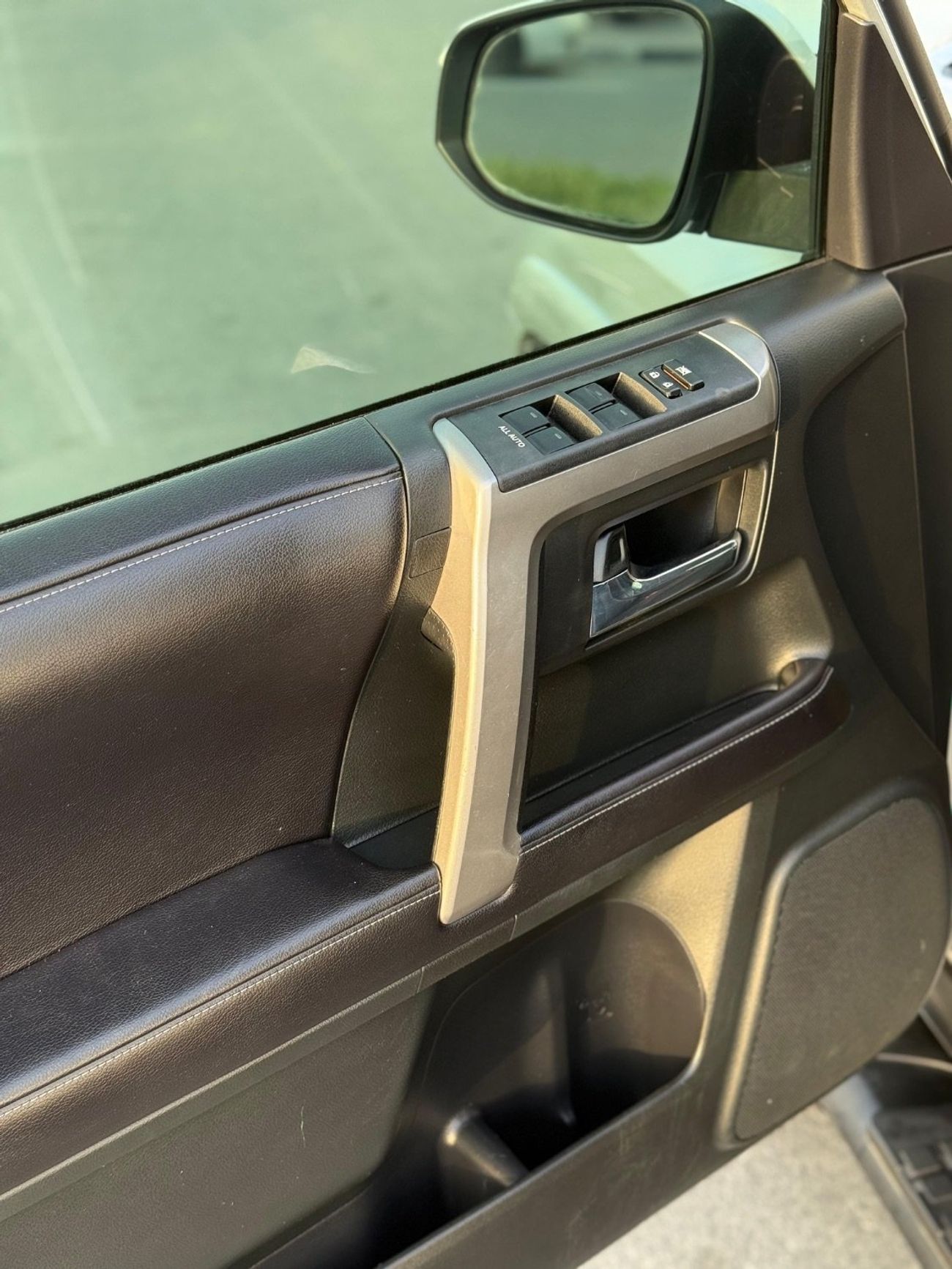 تويوتا Runner4 SR5 premium 4WD