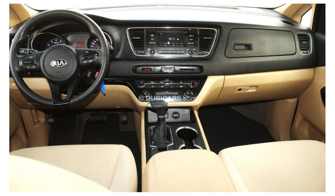 Kia Carnival Kia Grand Carnival 2020 GCC, in excellent condition