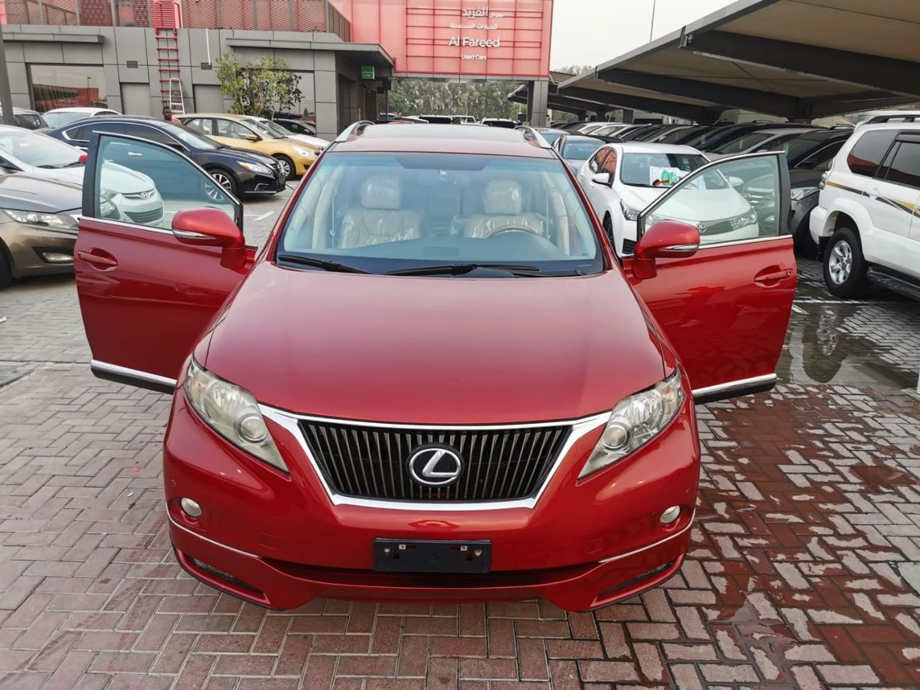 لكزس RX 350 بريمير بحالة ممتازة من الداخل و الخارج