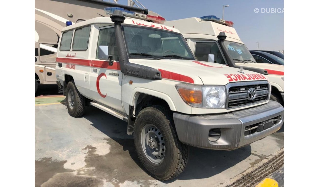 تويوتا لاند كروزر هارد توب "Ambulance" 2020