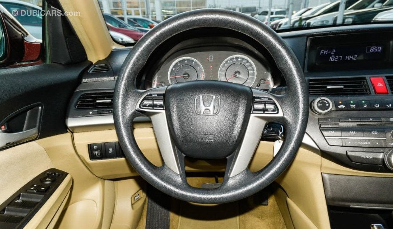 Honda Accord Gulf without accidents, red color inside beige, cruise control in excellent condition, you do not ne