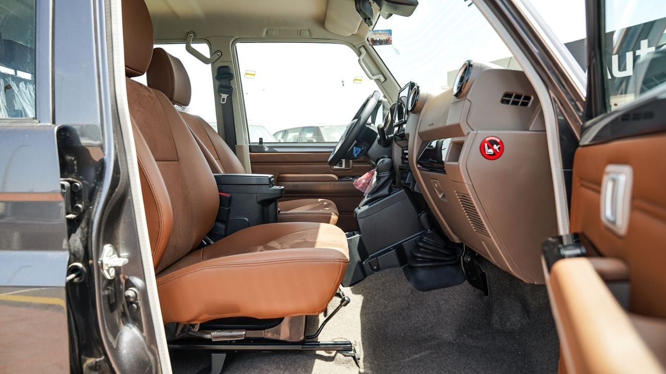 Toyota Land Cruiser LC76 4.0 PETROL AT 2026 FULL
