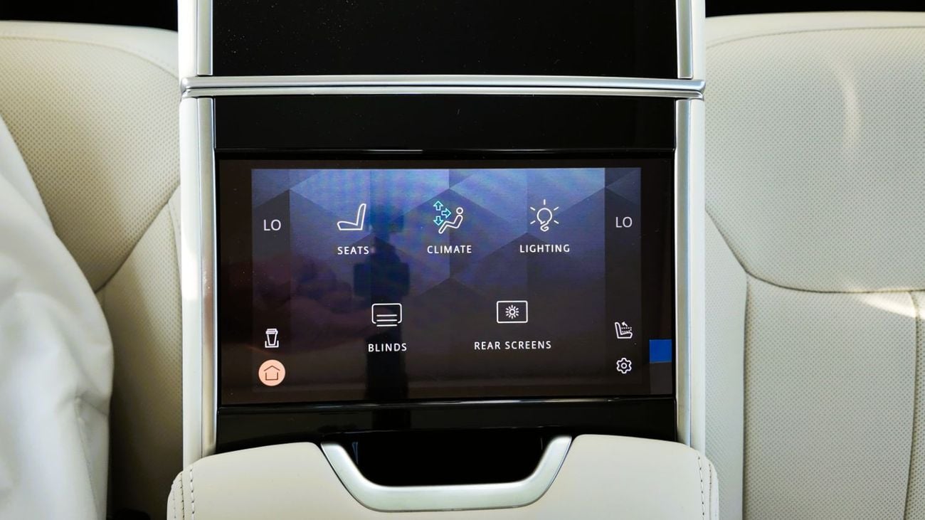 لاند روفر رينج روفر AUTOBIOGRAPHY P530 | Belgravia Green | Black Roof | White Interior | Shadow Exterior Package | GCC Specs