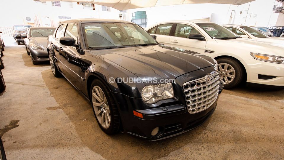Chrysler 300c Srt8 6 1l Hemi For Sale Aed 42 000 Grey